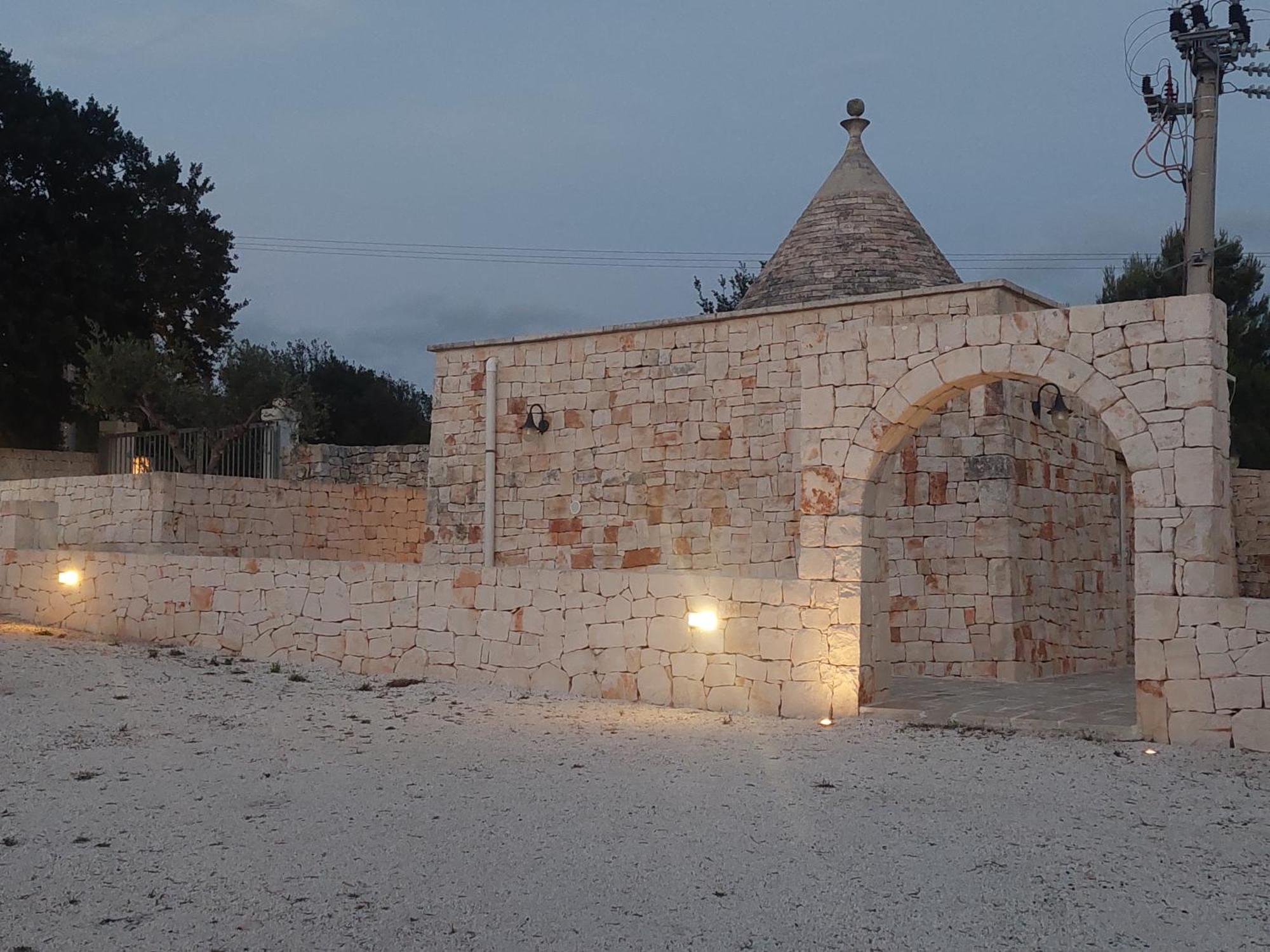 Trullo Amico Villa ชิสแตร์นีโน ภายนอก รูปภาพ