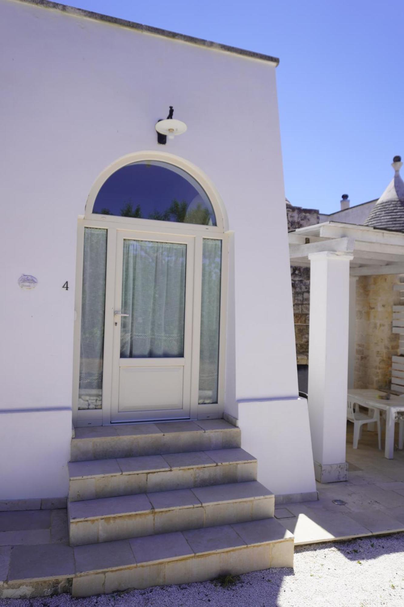 Trullo Amico Villa ชิสแตร์นีโน ภายนอก รูปภาพ